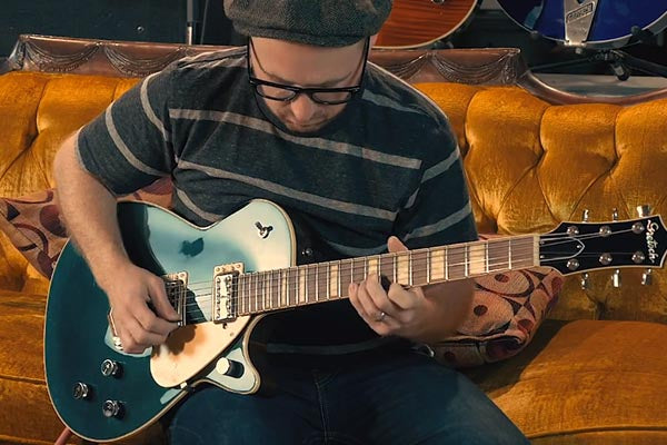 Snacks 086: Gretsch G6228 Player's Edition Jet w/ V Stoptail, Cadillac Green Metallic