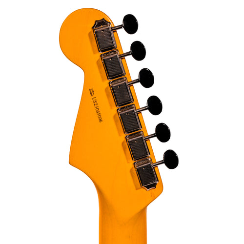 Fender American Professional Classic Stratocaster Electric Guitar, 3-Color Sunburst