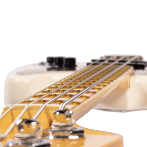 Fender American Professional II Jazz Bass Guitar, Maple Fingerboard, Olympic White