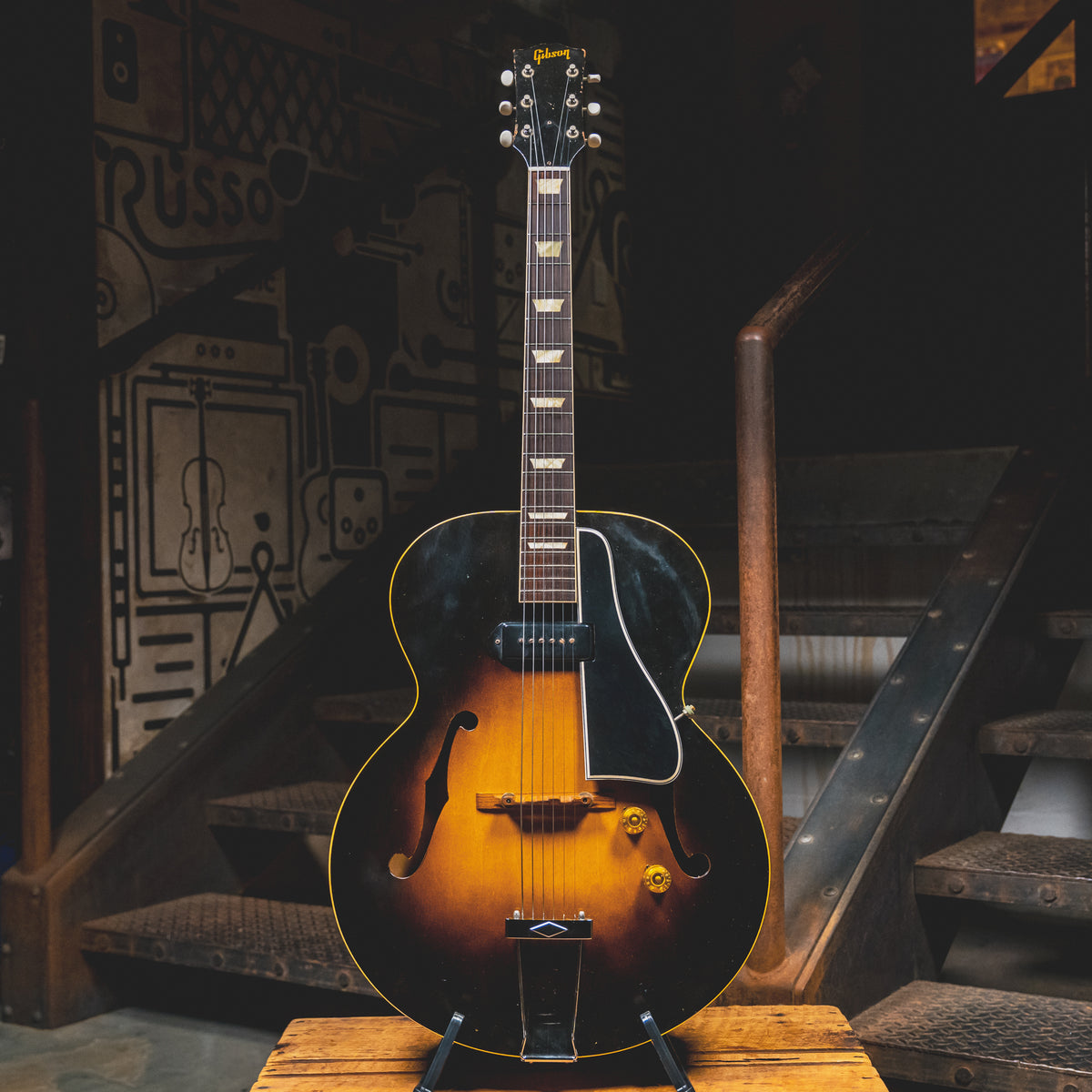1952 Gibson ES-150 Electric Guitar Sunburst W/HSC - Used