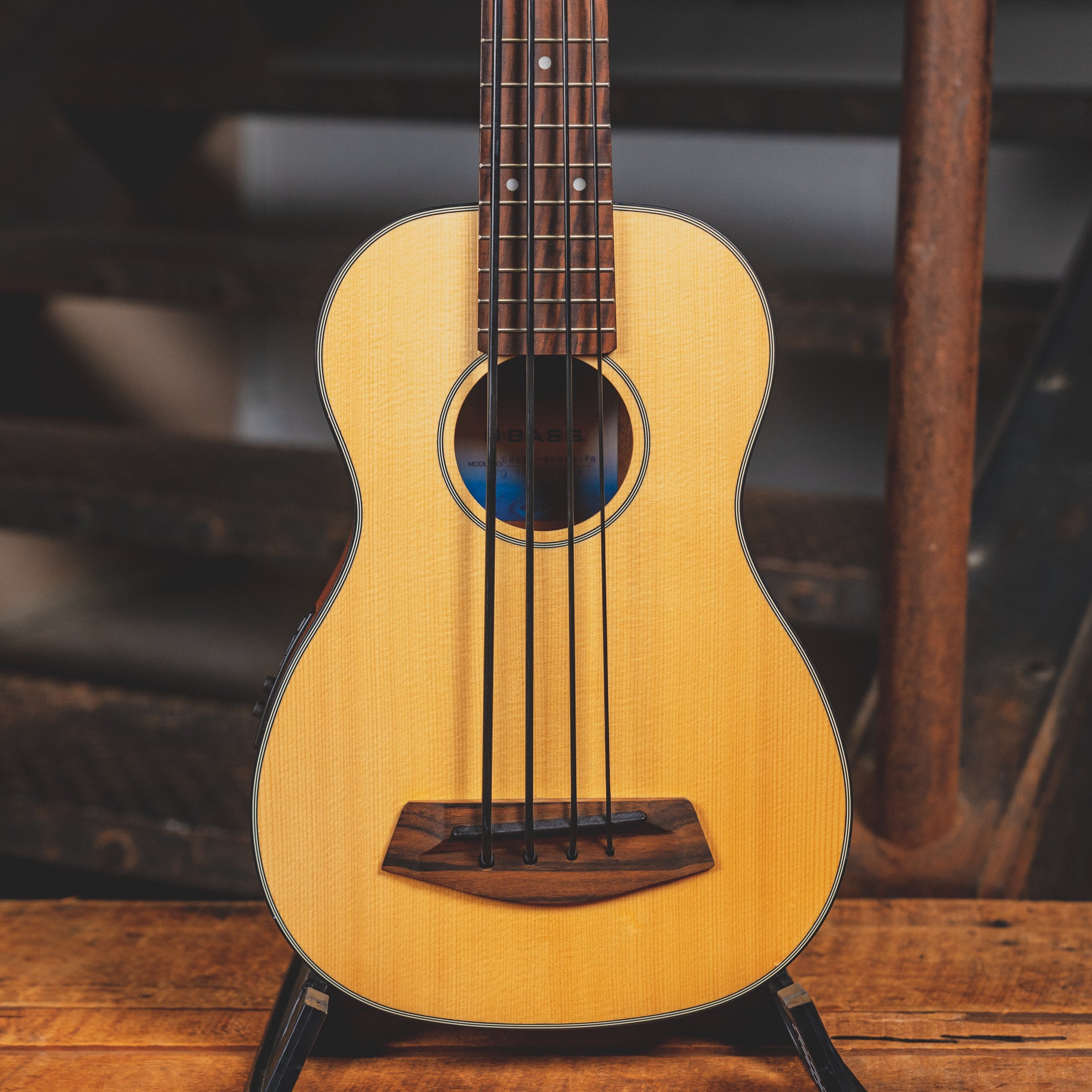 Kala UBass Solid Spruce Top, Mahogany Back and Sides, Satin Natural w