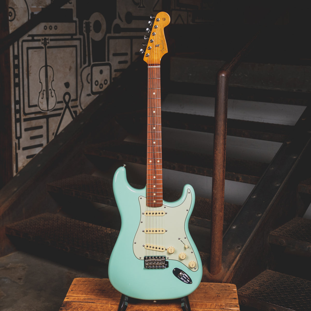 2019 Fender Vintera 60's Stratocaster Electric Guitar Surf Green w/ OGB - Used
