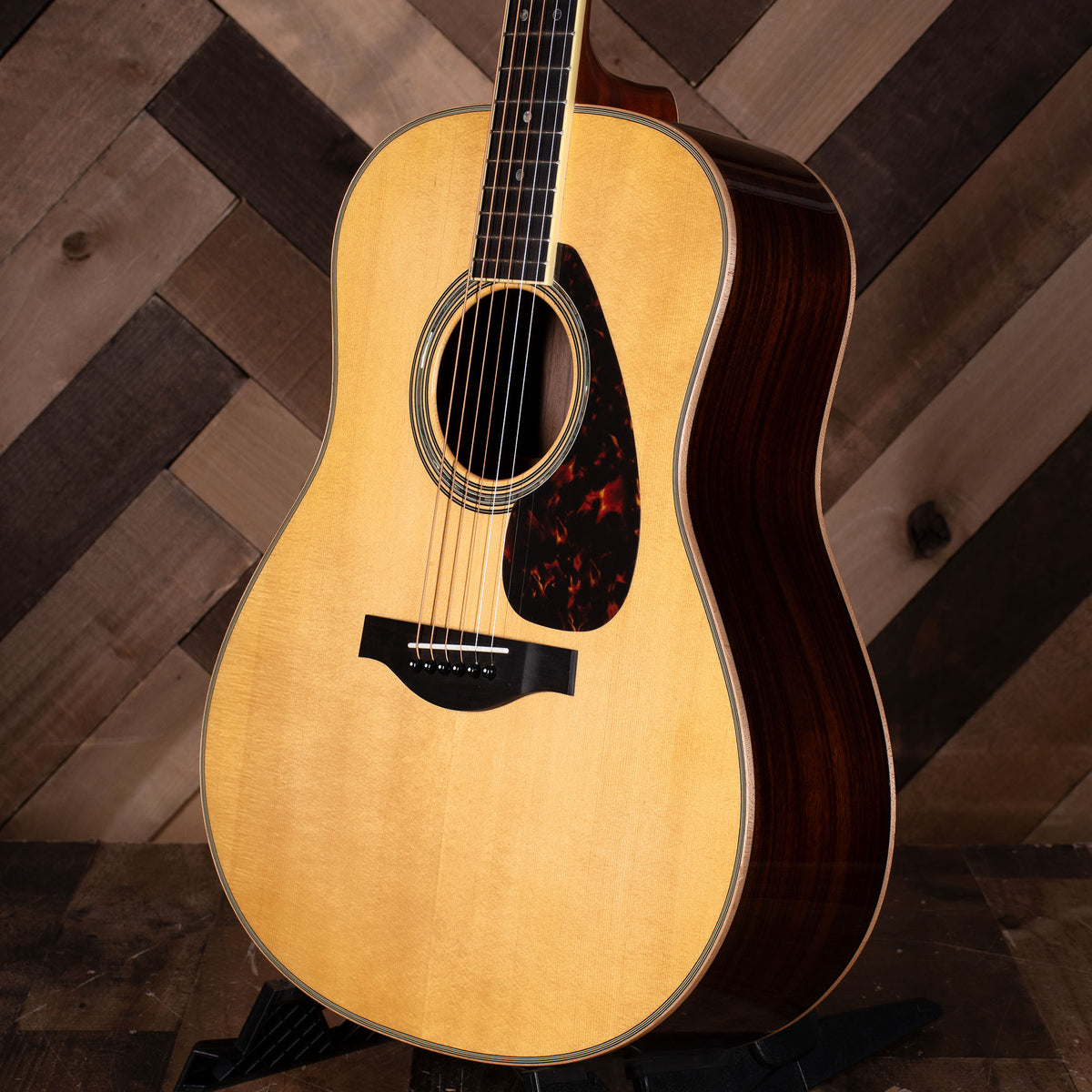 2016 Yamaha LL16 Acoustic-Electric Guitar With HC - Used