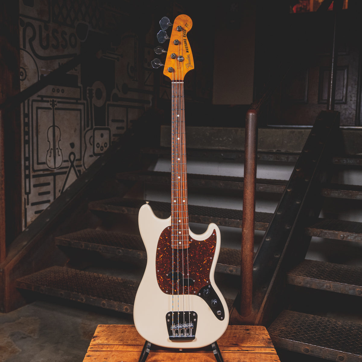 2006 Fender CIJ Mustang Bass Olympic White w/Bag Used