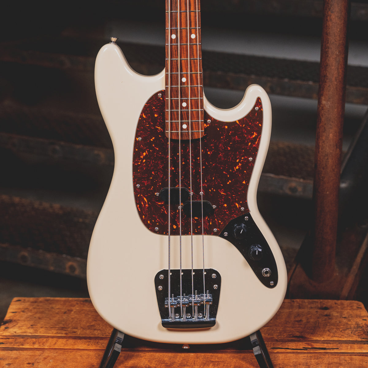 2006 Fender CIJ Mustang Bass Olympic White w/Bag Used