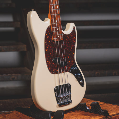 2006 Fender CIJ Mustang Bass Olympic White w/Bag Used