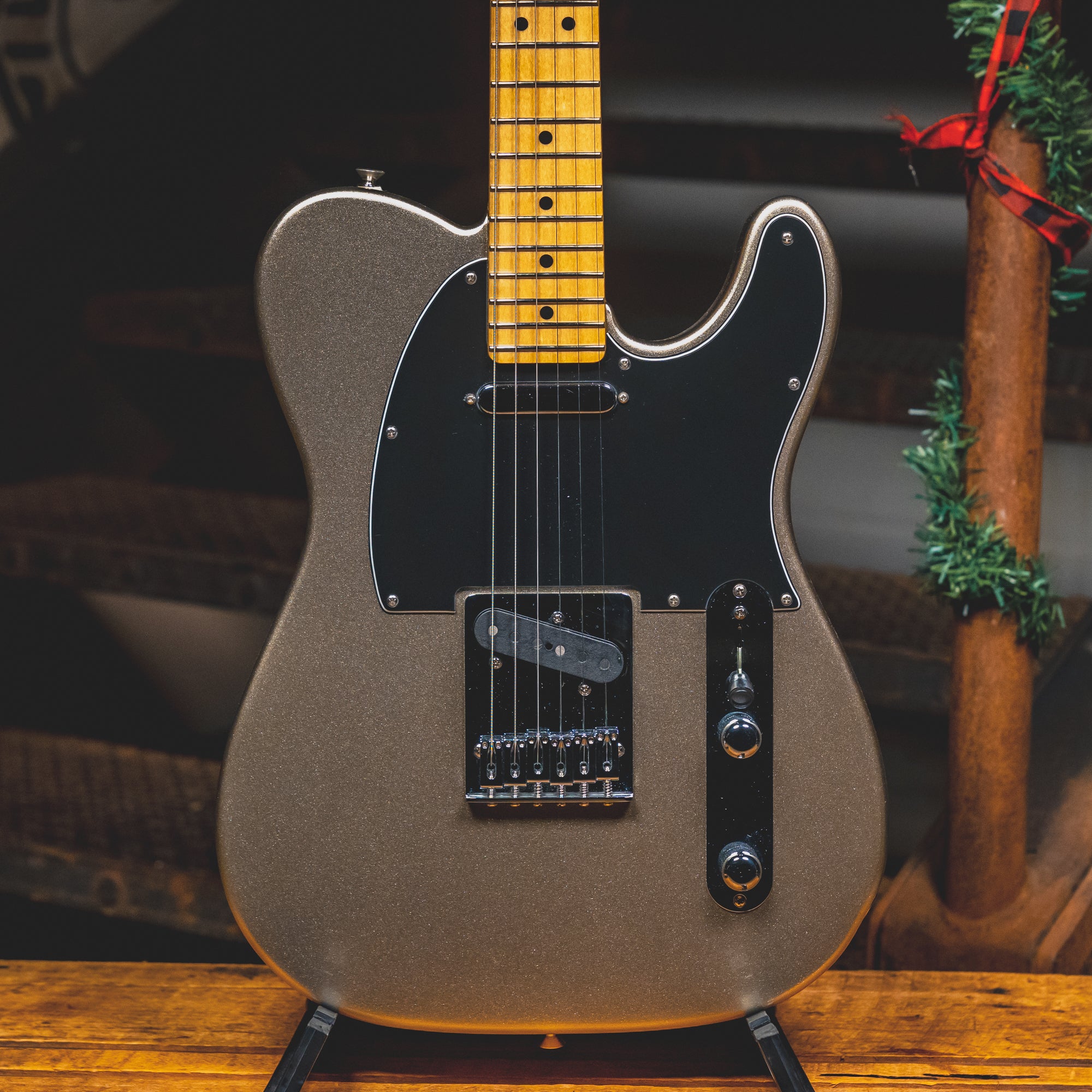 本日のタイムセール - ホットプレート / ホット 2021 Fender 75th Anniversary Diamond Telecaster, Silver - Used ギター