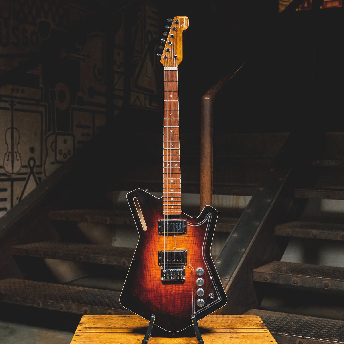 Sturner 1129 Semi-Hollow Electric Guitar, Rosewood Fretboard, Sunburst