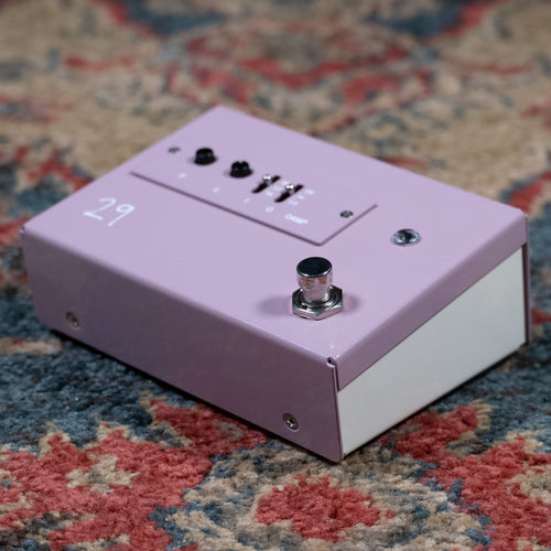29 Pedals OAMP Output Amplifier Effect Pedal w/Box - Used