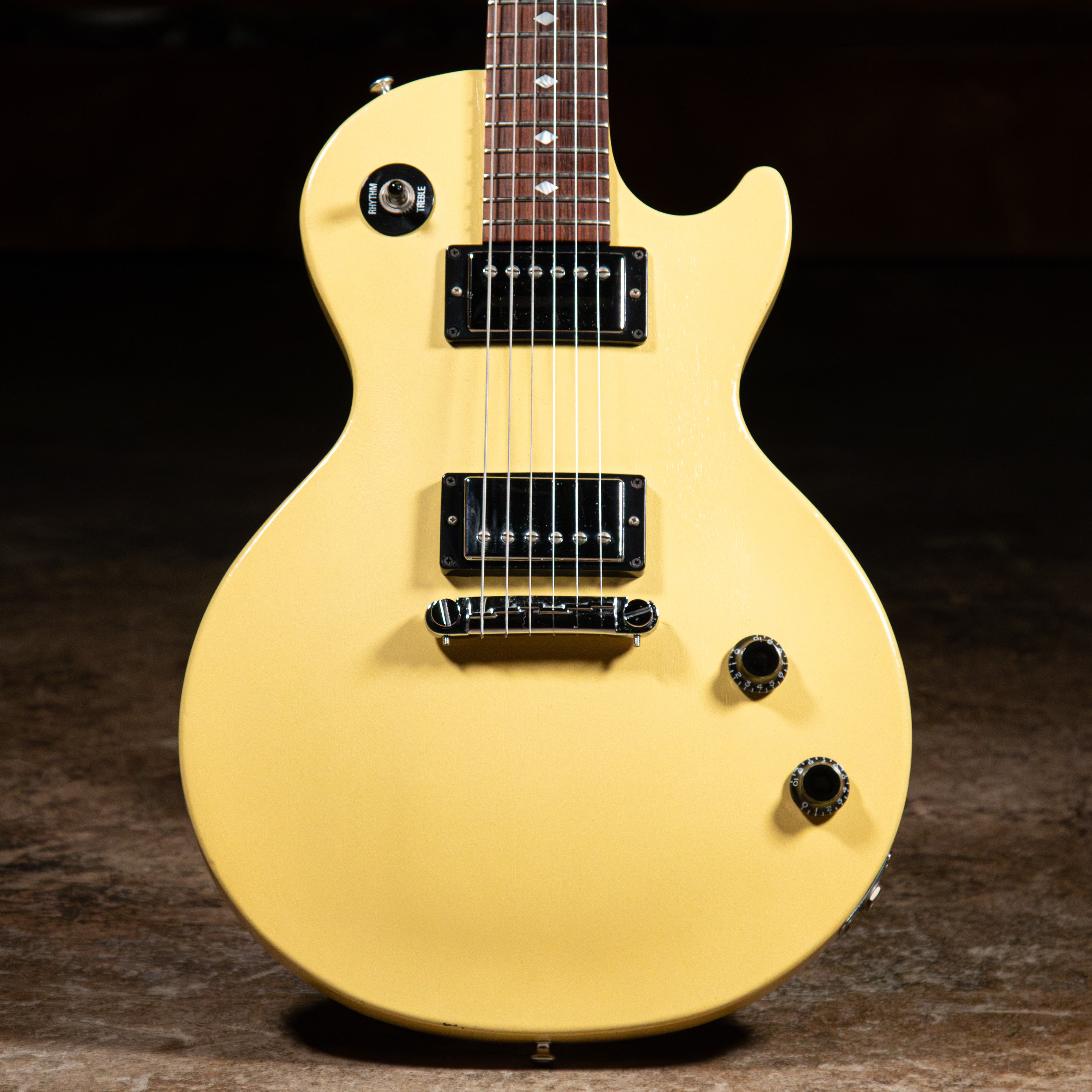 Gibson Les Paul　 VIＸＥN　イエロー　2006年製 ISS17161C_USED_2006_LES_PAUL_V