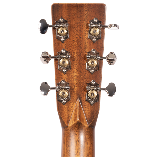 Martin HD-28 Dreadnought Acoustic Guitar, Spruce Top Rosewood Back/Sides