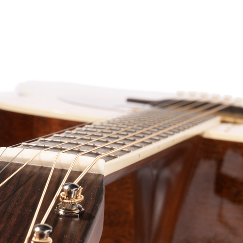 Martin Custom Shop D Dreadnought Acoustic Guitar, 28-Style, Sitka Spruce Bearclaw/Quilted Mahogany