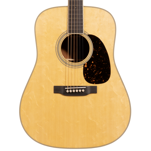 Martin Custom Shop D Dreadnought Acoustic Guitar, 28-Style, Sitka Spruce Bearclaw/Quilted Mahogany