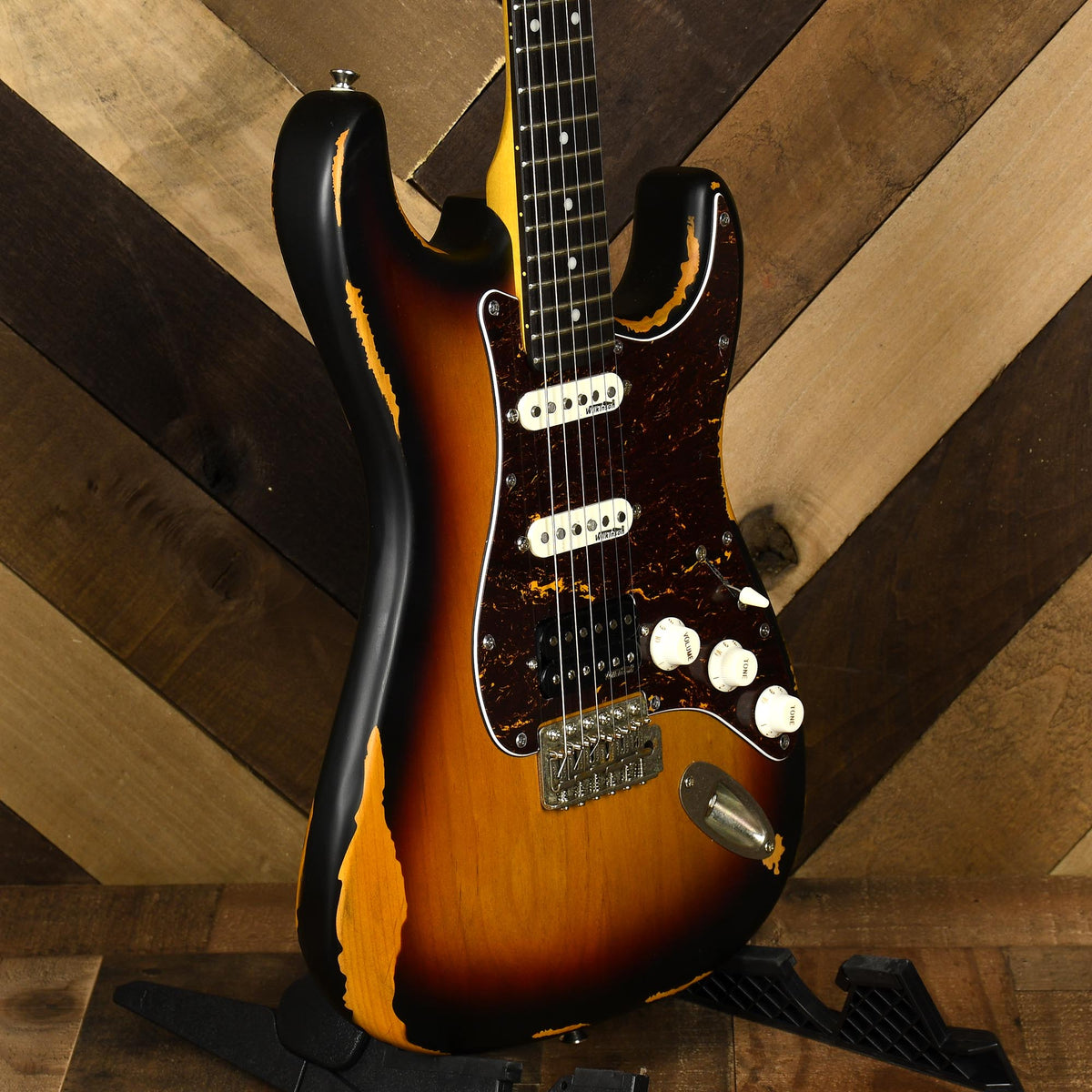 Vintage Icon Series Relic Strat 3-Tone Sunburst - Used
