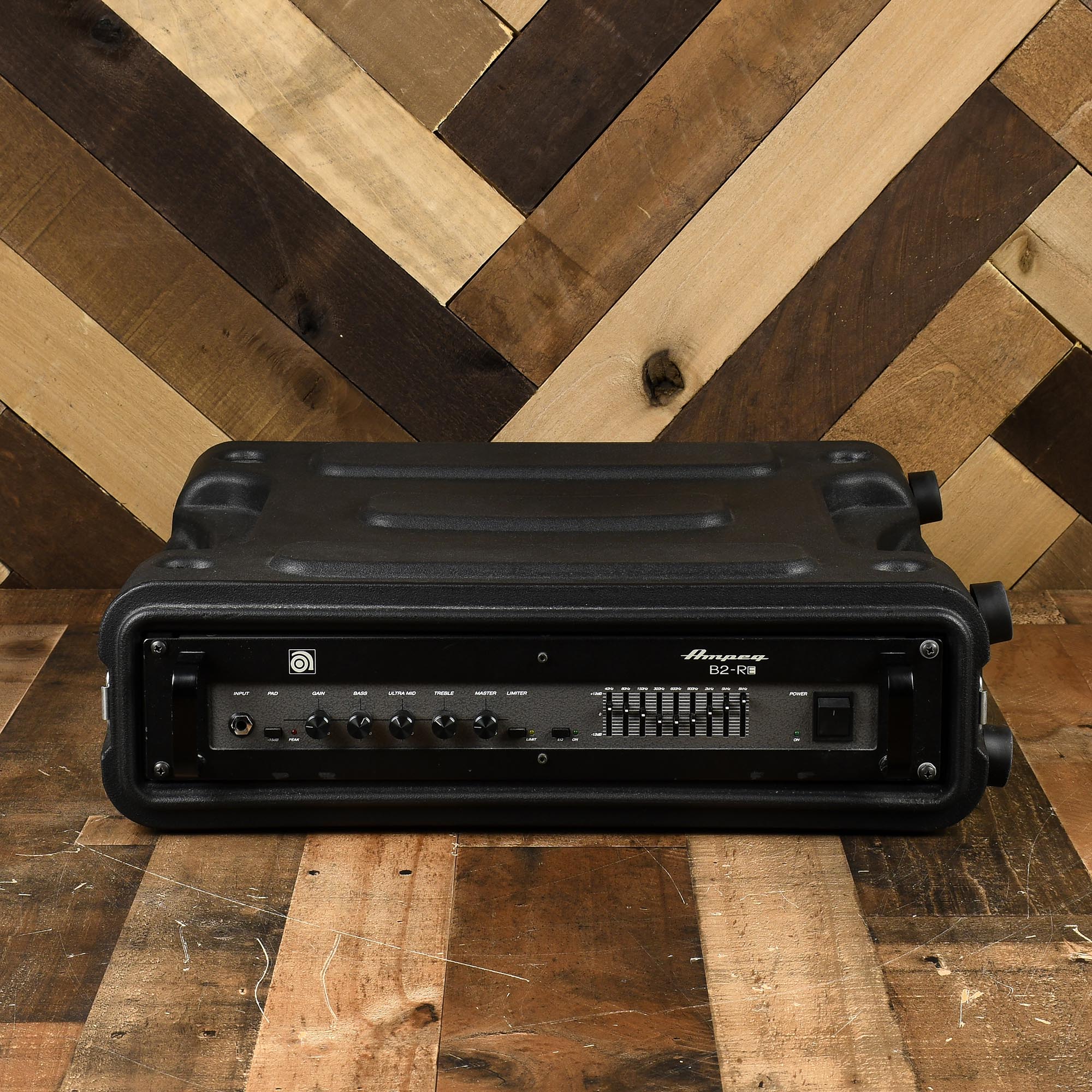 ampeg-b2re-bass-head-with-rack-case-used