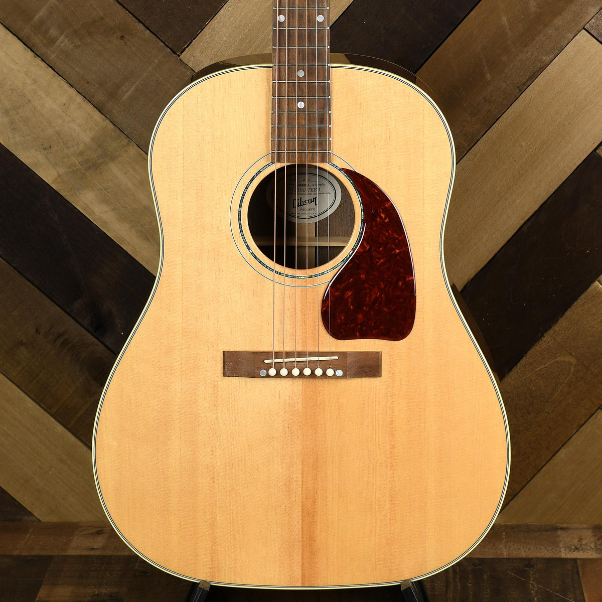 Gibson 2017 J15 With OHSC - Used