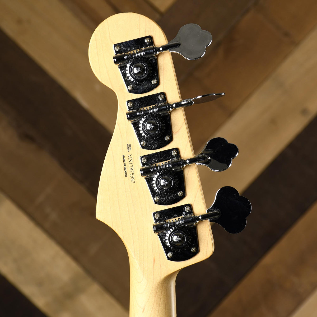 Fender Deluxe Active Jazz Bass Natural Ash With Tweed Case - Used