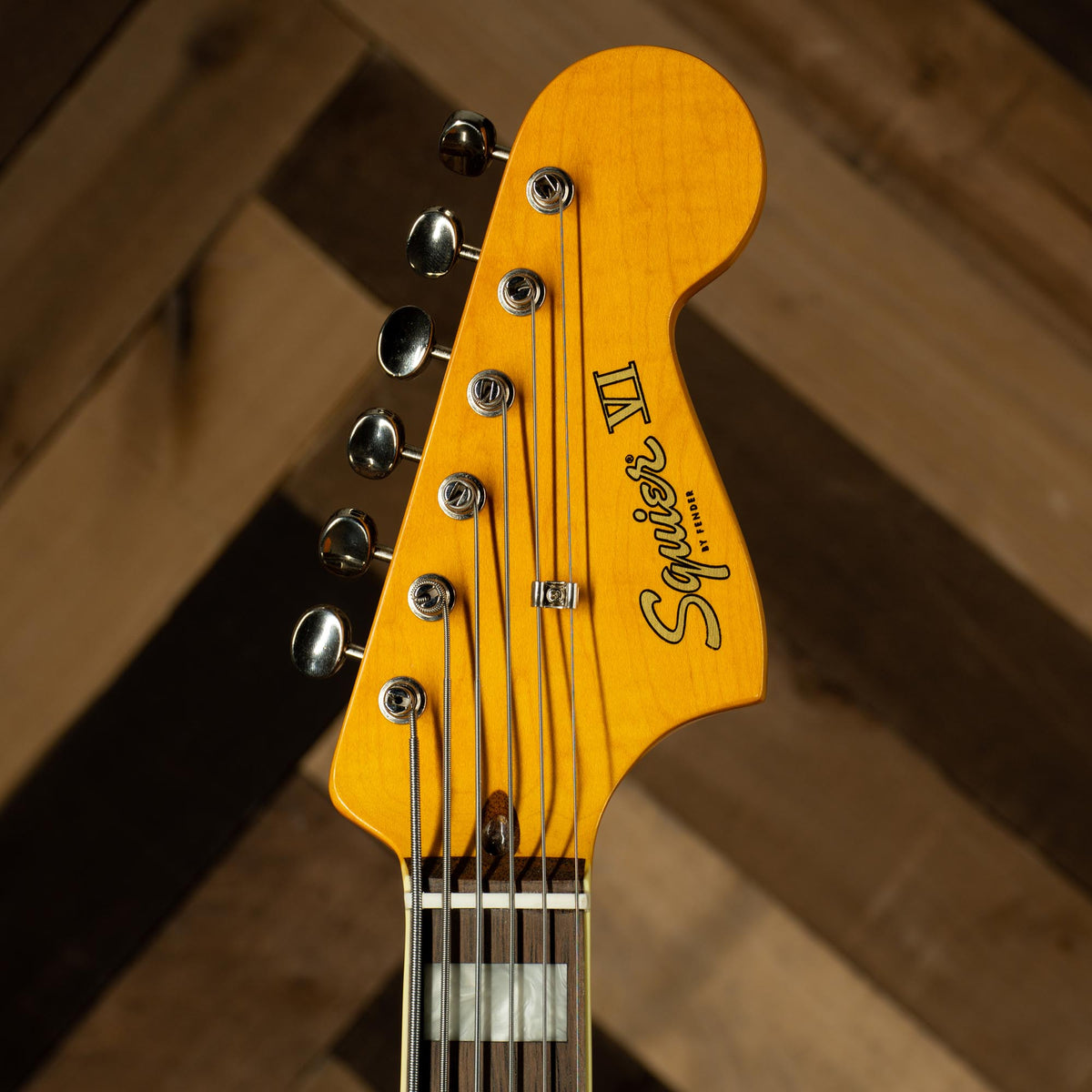 Squier 2020 Classic Vibe Bass VI 3 Color Sunburst - Used