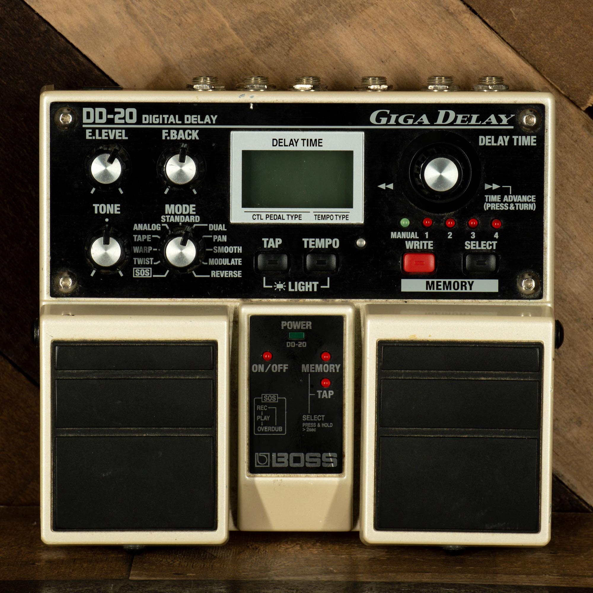 boss giga delay pedal Boss DD-20 Giga Delay
