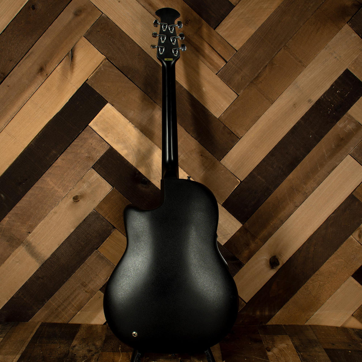 Ovation 2007 Celebrity Black With OHC - Used