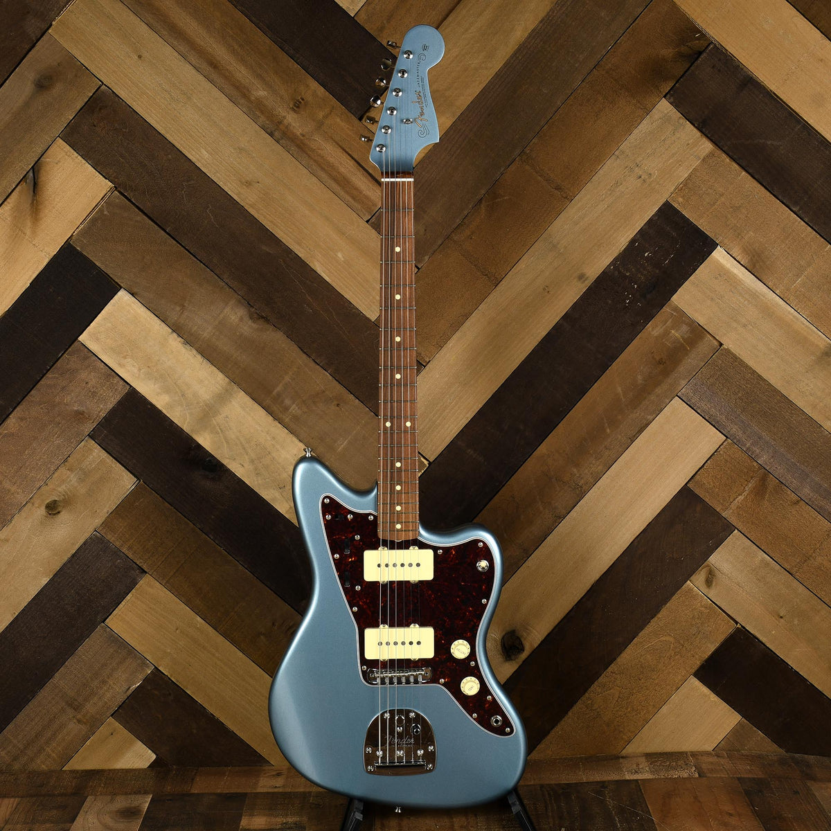Fender Vintera '60s Jazzmaster Pau Ferro, Ice Blue Metallic - Used