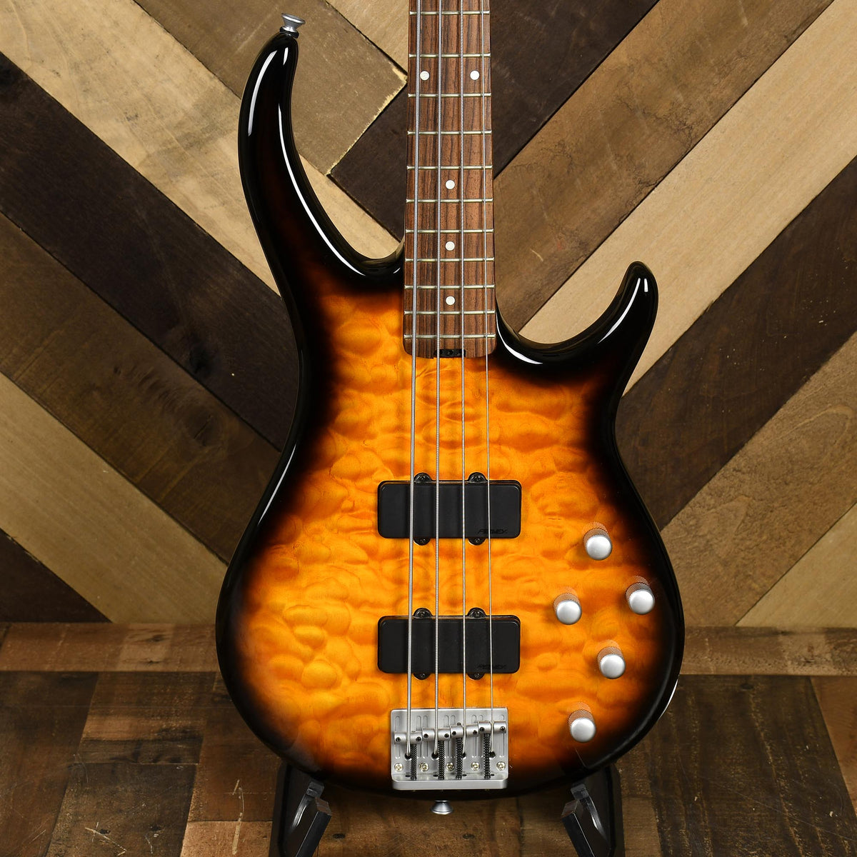 Peavey Fury IV Bass With OHSC - Used