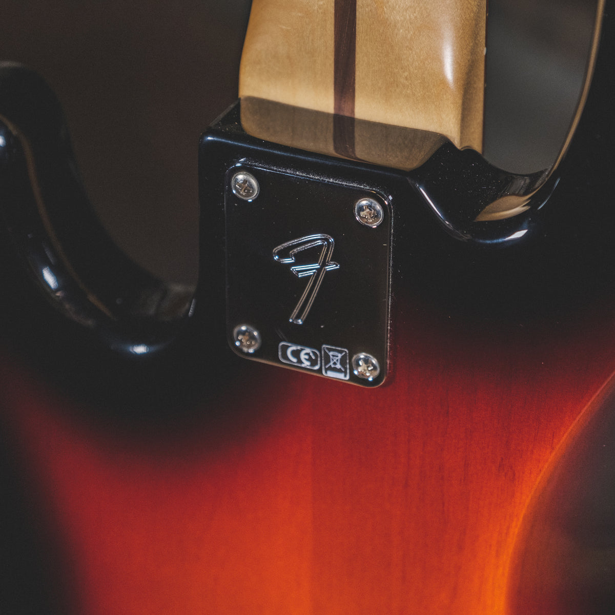Fender 2020 Player V Jazz Bass, 3 Tone Sunburst - Used