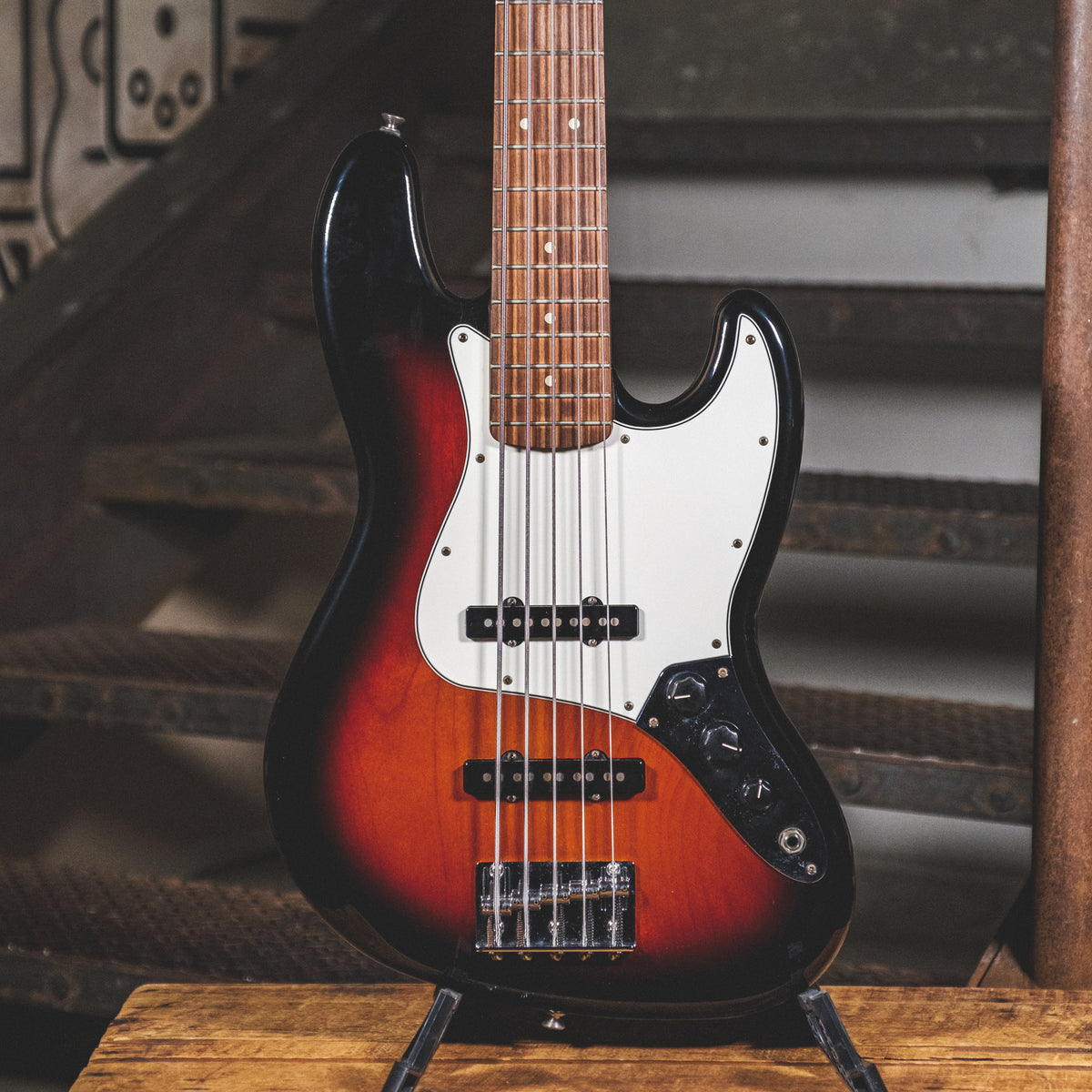 Fender 2020 Player V Jazz Bass, 3 Tone Sunburst - Used