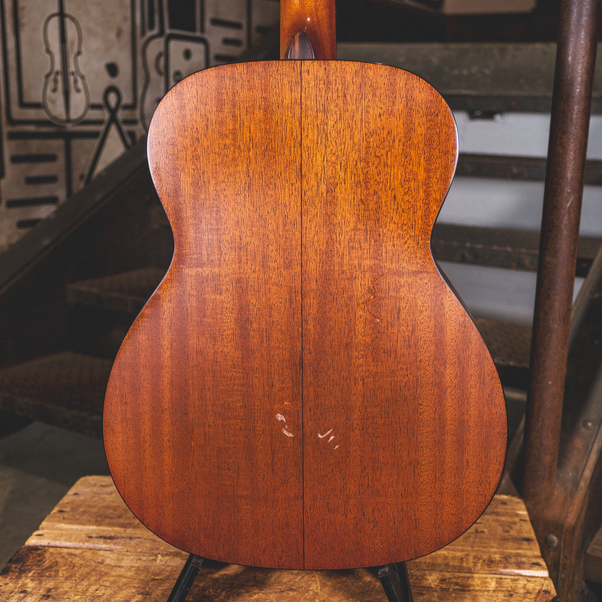 Martin 2001 B-1 Natural With OHSC - Used