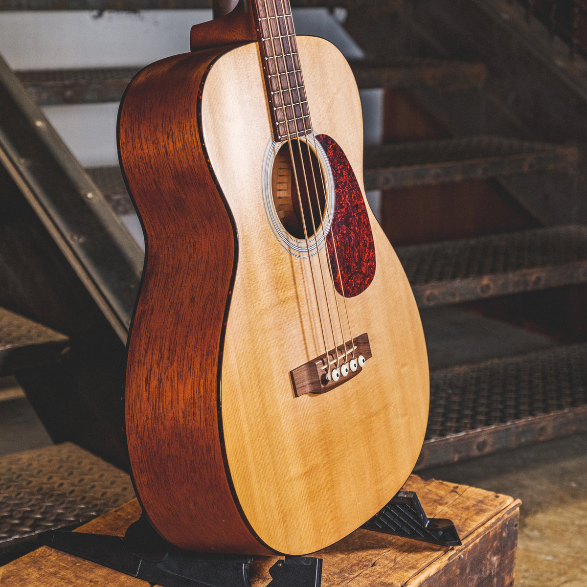 Martin 2001 B-1 Natural With OHSC - Used