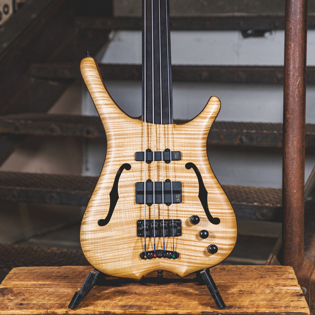 Warwick 2008 Infinity F-Hole Fretless Flamed Maple With Gig Bag - Used