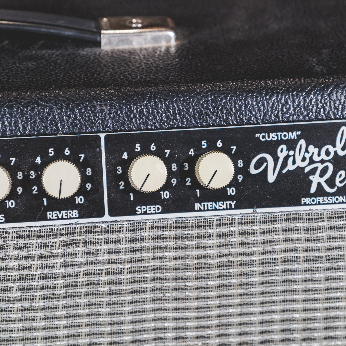 Fender 2010 Custom Vibrolux Reverb - Used