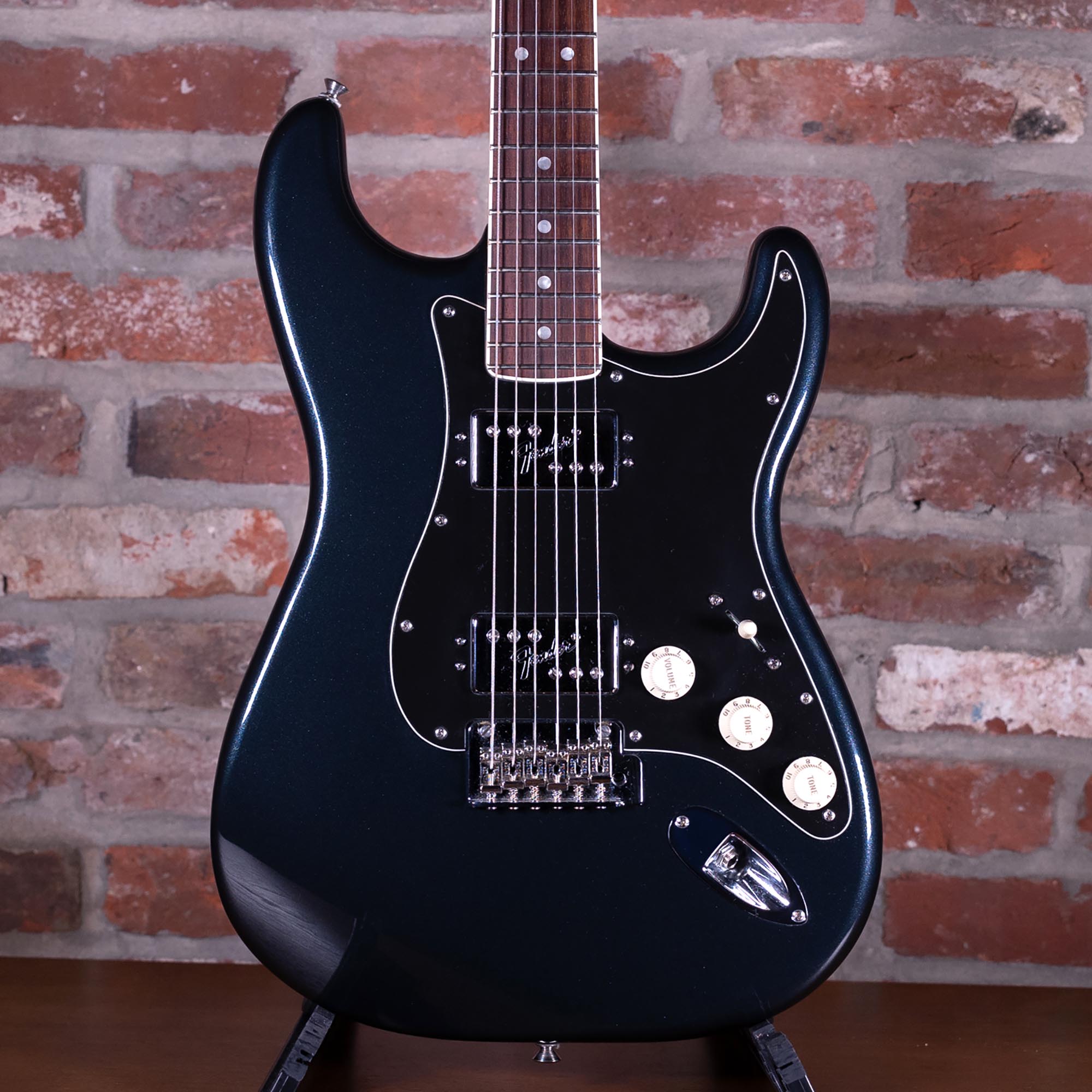 ■Fender Modern Player Stratocaster HH Fender Modern Player Stratocaster HSH - Charcoal Transparent
