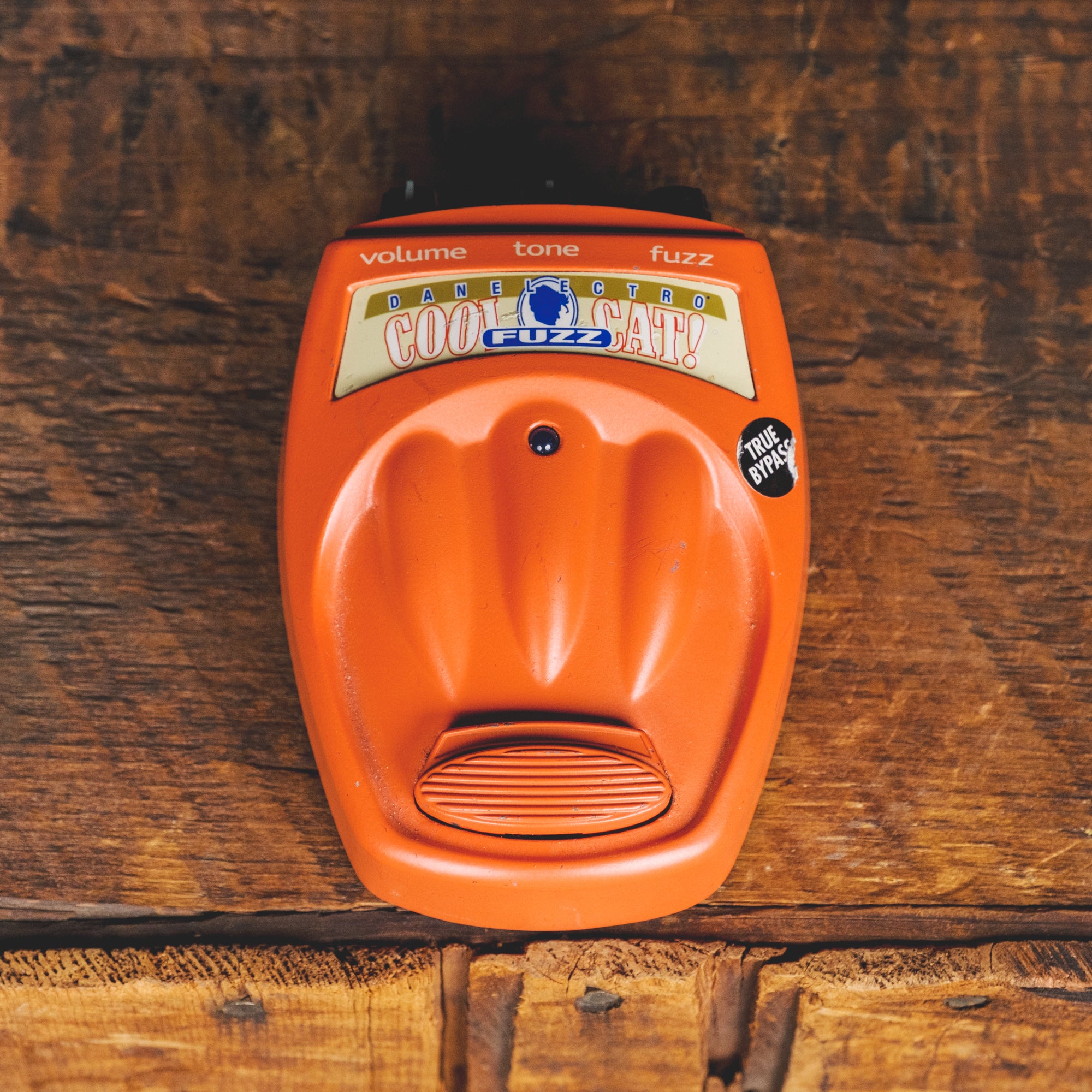 ISS11034-USEDCOOLCATFUZZV1WBOX