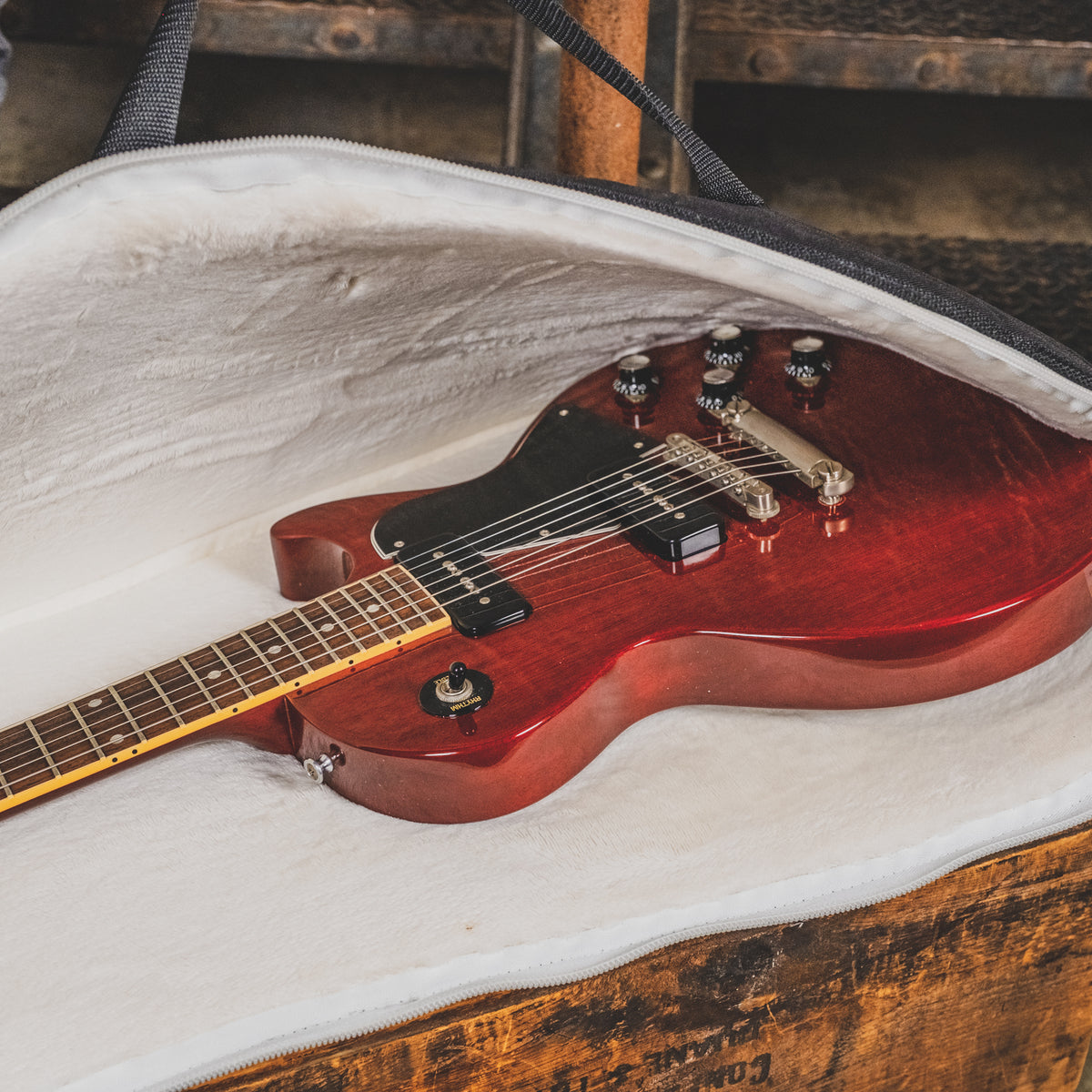 Gibson 1996 Les Paul Special Electric Guitar Cherry With OGB - Used