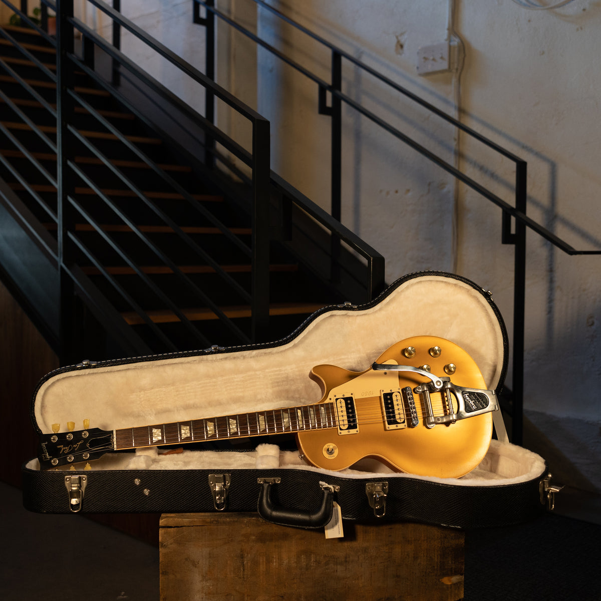 Gibson 2011 Les Paul Traditional 1960 Zebra Electric Guitar, Goldtop Bigsby With OHSC - Used