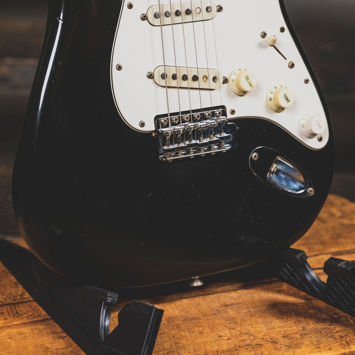 Fender 1974 Stratocaster Electric Guitar, Black With OHSC - Used