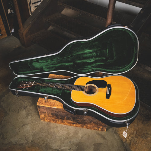 Martin 2002 D-28 Natural Acoustic Guitar With OHSC - Used