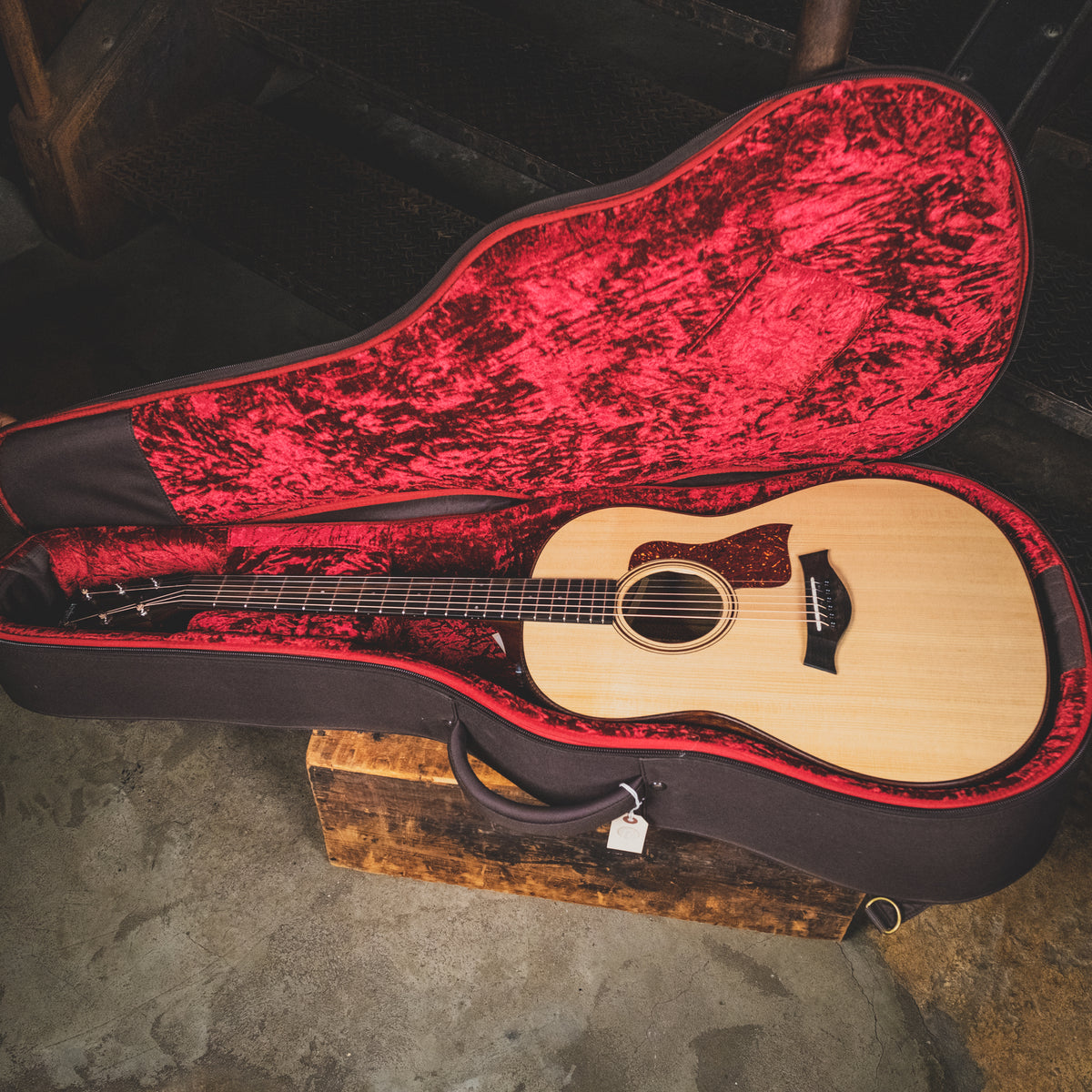Taylor 2021 AD17E Acoustic Guitar Natural With OGB - Used