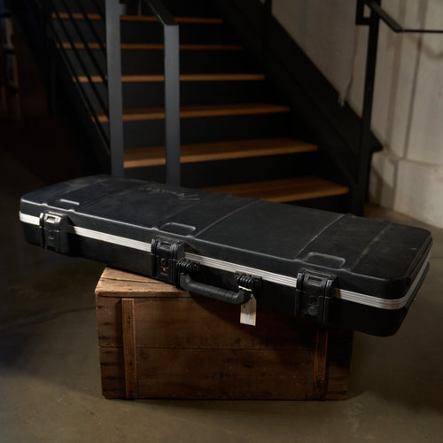 Fender 2011 American Deluxe Stratocaster Electric Guitar 2 Tone Sunburst With OHSC - Used