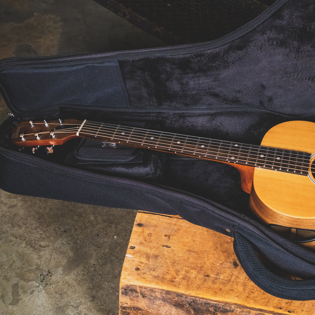 Gibson 2021 G-00 Acoustic Guitar, Natural With OGB - Used