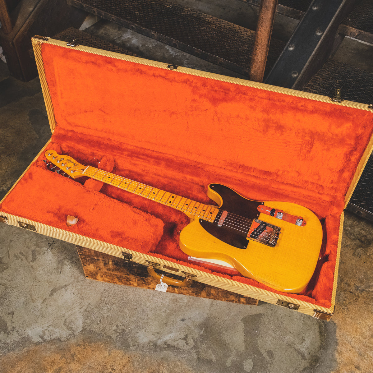 1982 Fender AVRI '52 Telecaster, Butterscotch Blonde, Fullerton w/OHSC - Used