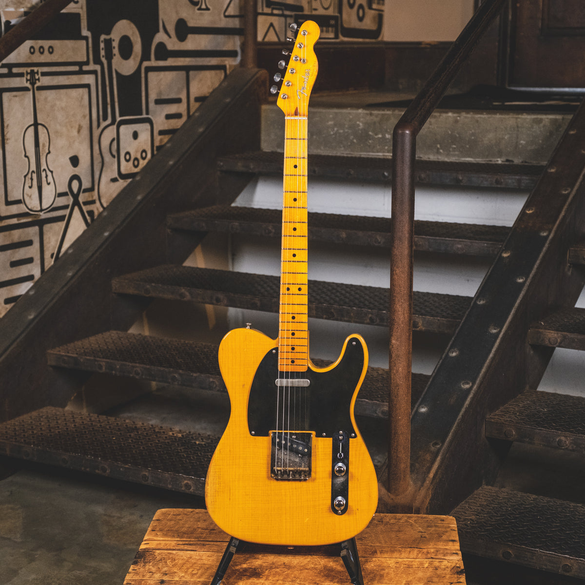 1982 Fender AVRI '52 Telecaster, Butterscotch Blonde, Fullerton w/OHSC - Used