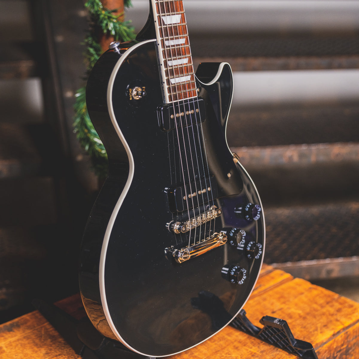 2018 Gibson Les Paul Classic P-90, Ebony w/OHSC - Used