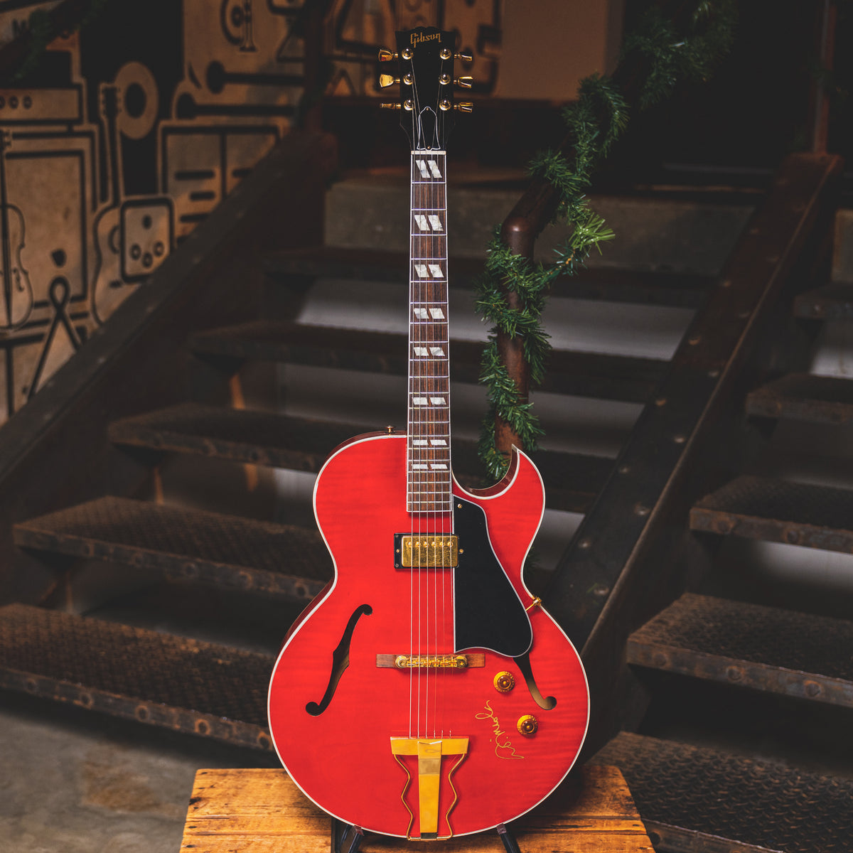 1991 Gibson ES-165 Hollow Body, Autographed by Al Di Meola, Cherry w/OHSC - Used