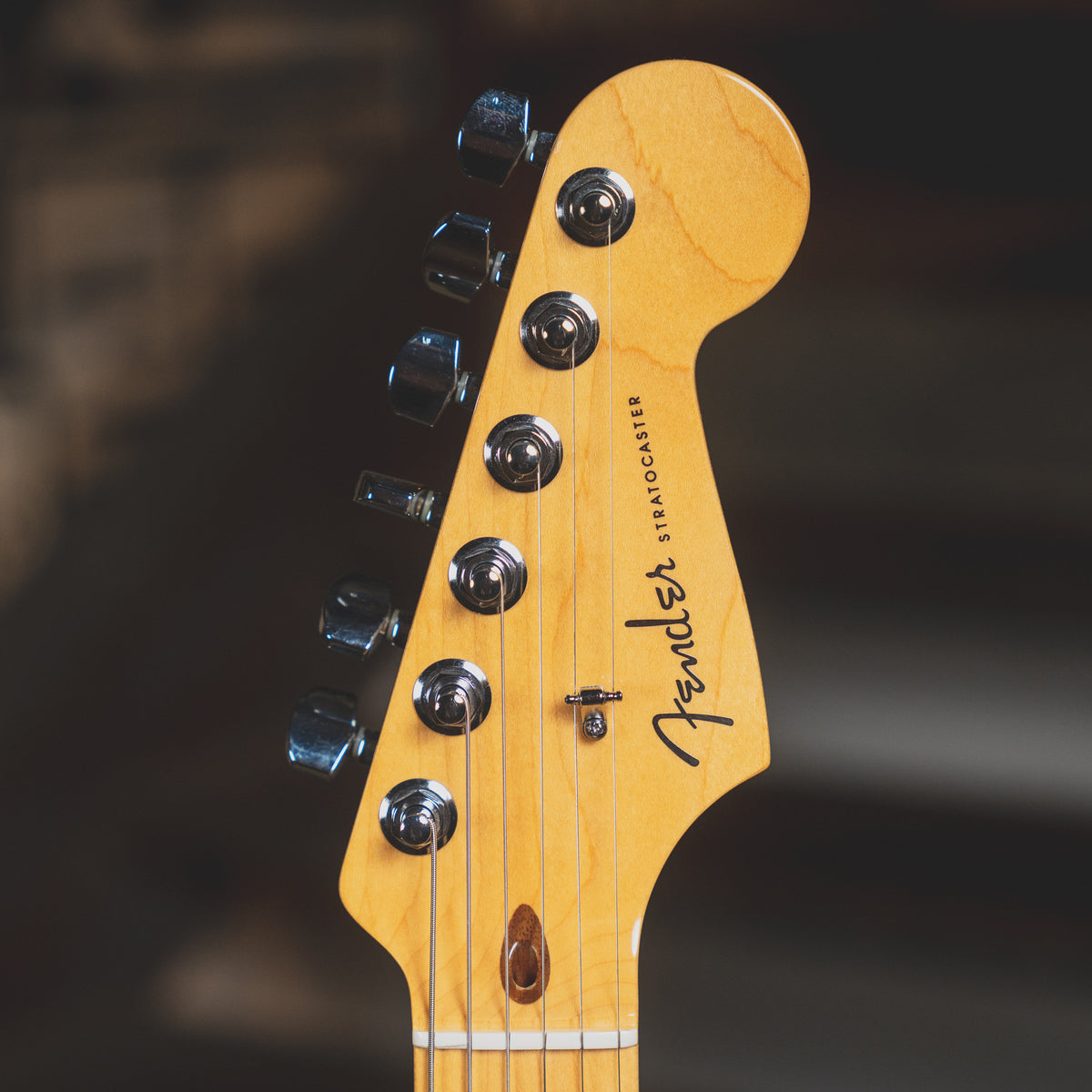 2013 Fender American Deluxe Stratocaster Electric Guitar, Sienna Burst with OHSC - Used