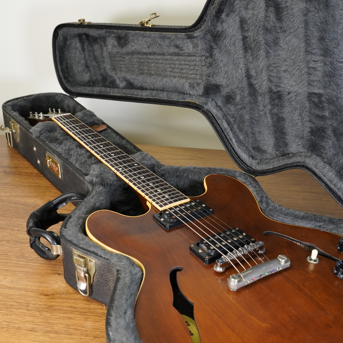 2002 Gibson ES-333 Electric Guitar, Worn Brown With Case - Used
