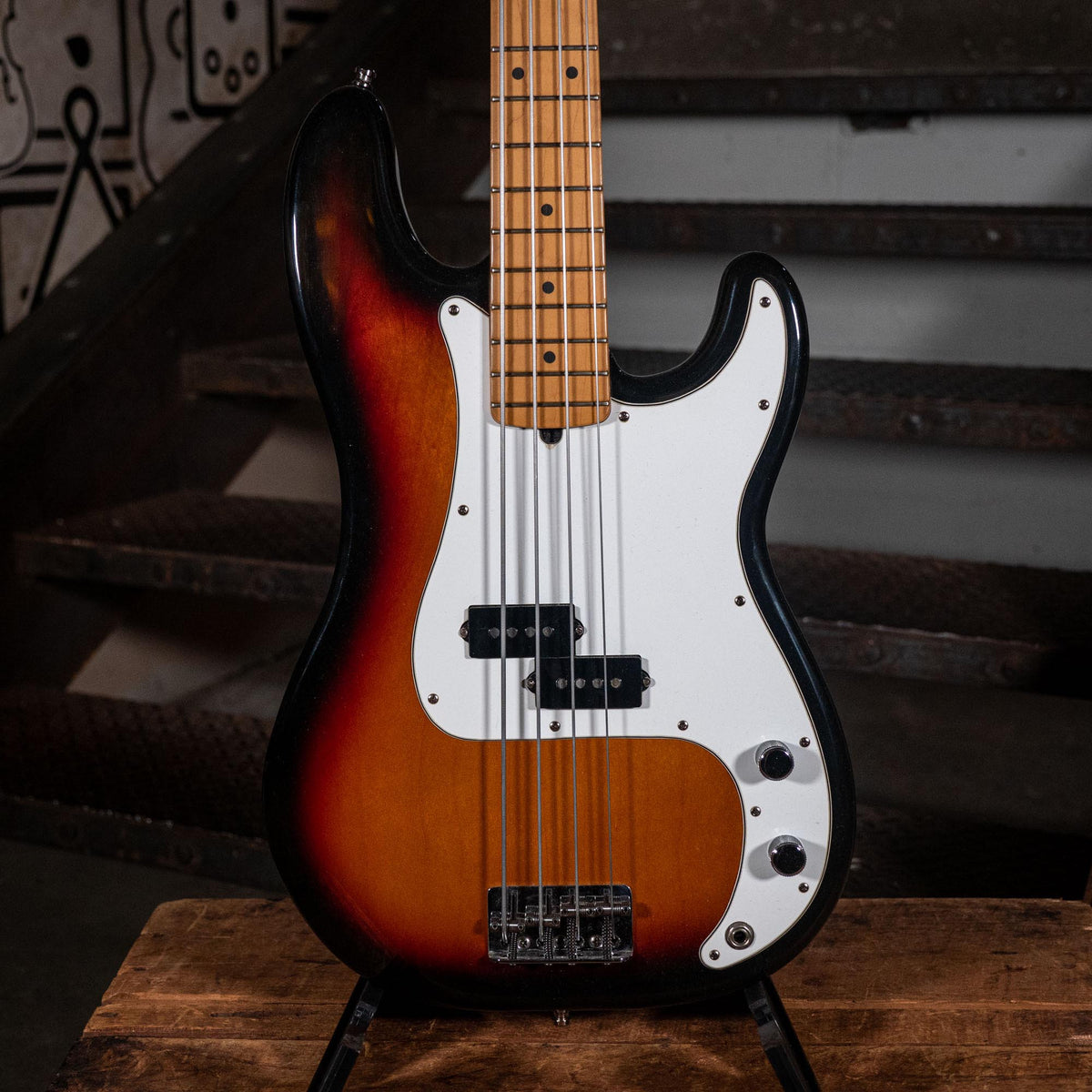 Fender 1998 American Standard Precision Bass 3 Tone Sunburst With OHSC