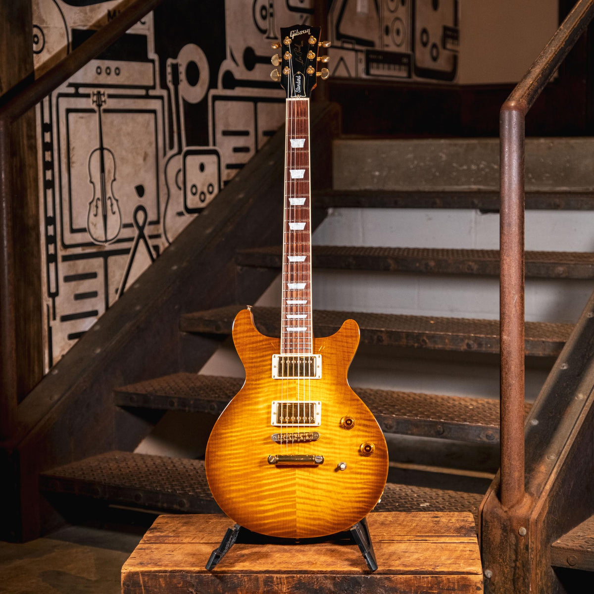Gibson 2002 Les Paul Standard Double Cutaway Honeyburst With OHSC - Used