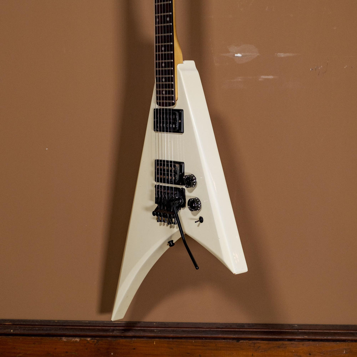 Kramer Vanguard V White - Used
